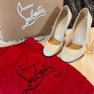 CHRISTIAN LOUBOUTIN Pumps!
